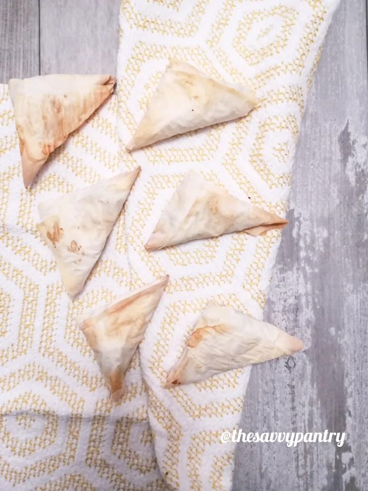 TheSavvyPantry-BakedVeganSamosas-2